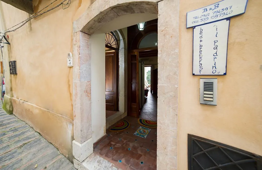 B&B Il Padrino Savoca Italy
