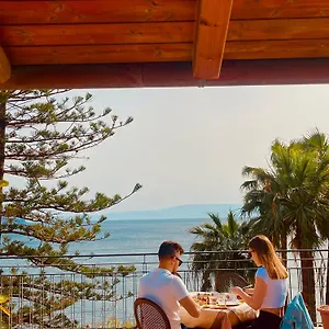 Baia Delle Sirene Отель